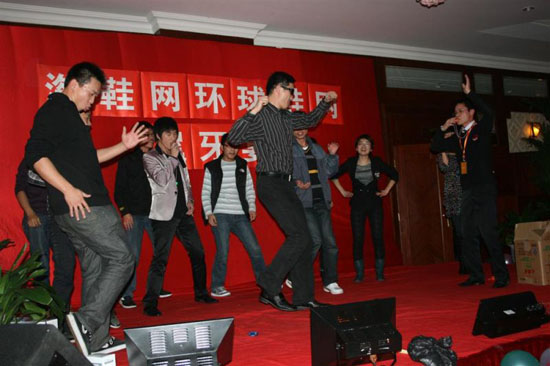 在訊網，哥不寂寞